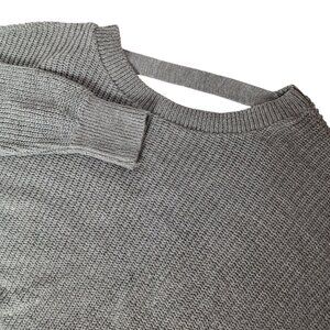 Express Womens Gray Chunky Rib Cable Knit Sweater XL V-Neck Open Back Detail